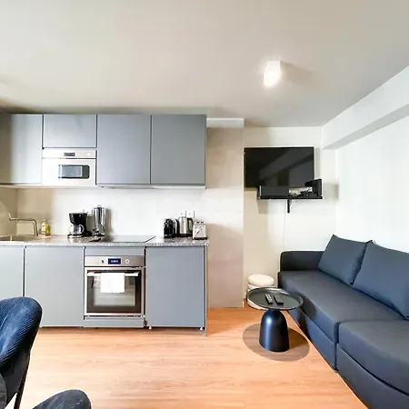 03 - Urban Formidable In Montorgueil *