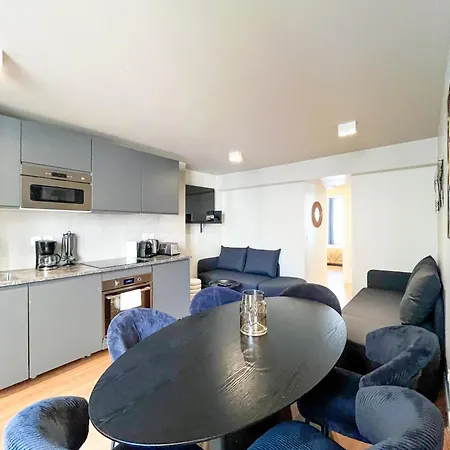 03 - Urban Formidable In Montorgueil *